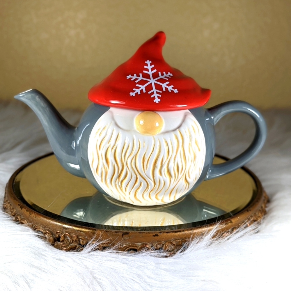 Arlington Designs Christmas Gnome Teapot